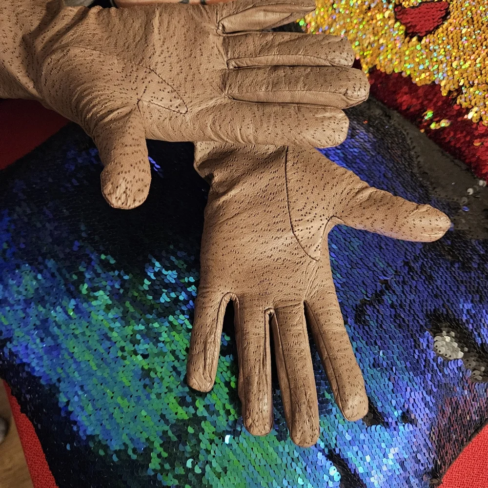 Brown textured suede feel finger driving gloves nylon Small EUC Chic Fashionable